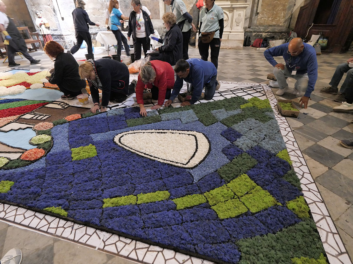 El arte efímero de la Federación de Catifaires cautiva en Girona Temps de Flors